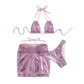 Traje de baño de tres piezas con minifalda con lazo y aro metálico de piel de serpiente